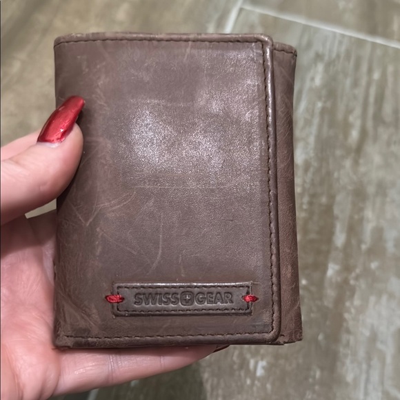 SwissGear Brown Leather Key & Card Holder - Picture 1 of 8